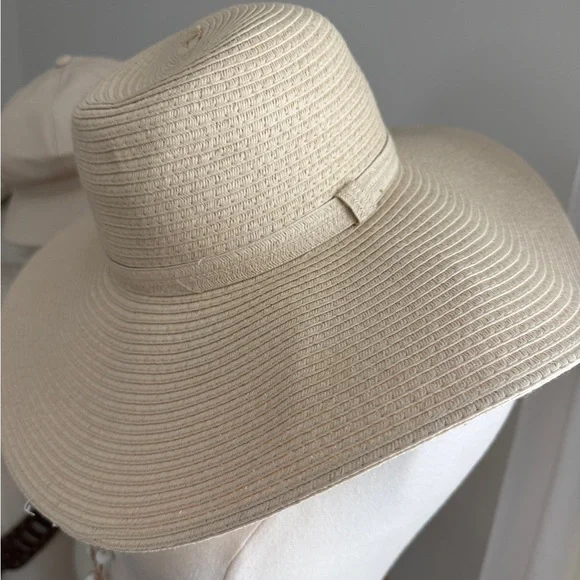 Shade & Shore Cream Sun Hat - Picture 2 of 3